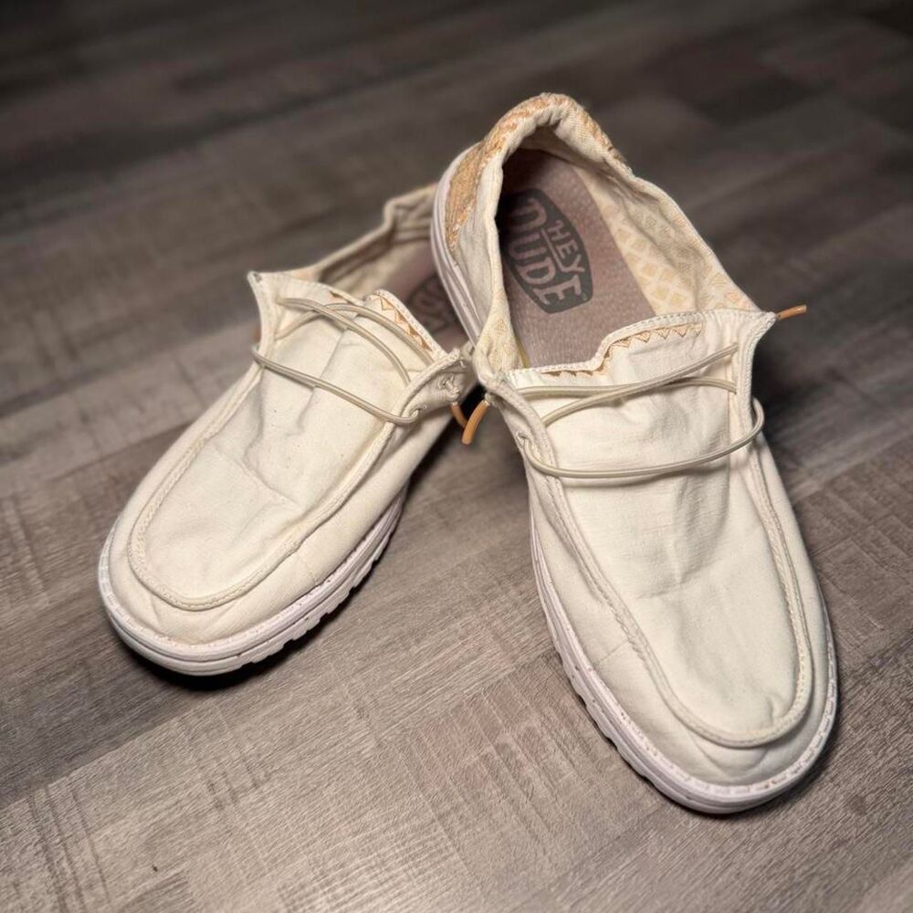 Hey Dude Wendy Women 10 White Cream Canvas Slip On Shoes Casual Loafers Sneakers